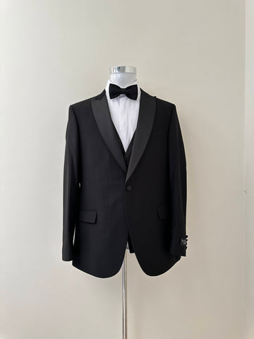 Plus Size Black Tuxedo1