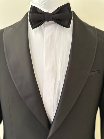 Peak lapel Tuxedo3